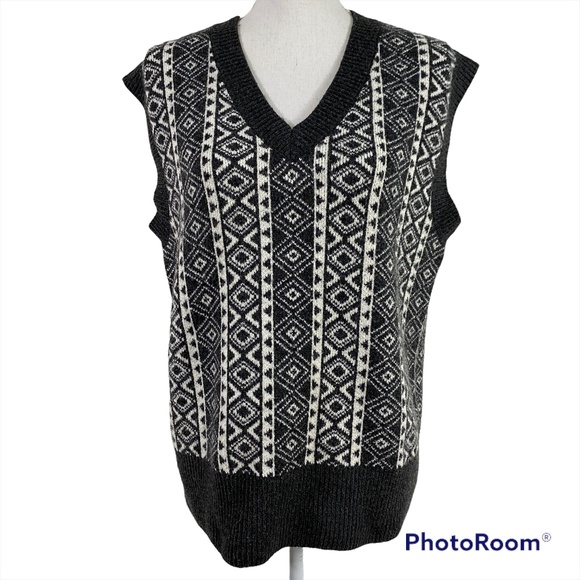 Nicole Miller Sweaters - Nicole Miller Gray White Fair Isle Pullover Sweater Vest Academia Preppy Women M